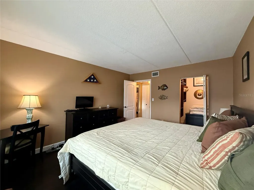 464 N Paula Drive Dunedin FL 34698