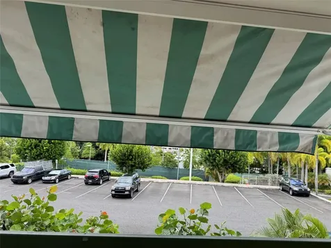 26 Carr 833 La Villa Garden Apts Guaynabo PR 00971