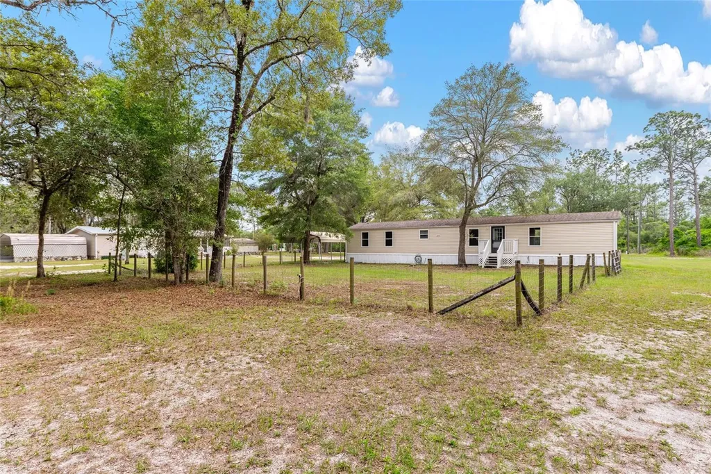 8535 SW 155th Street Dunnellon FL 34432