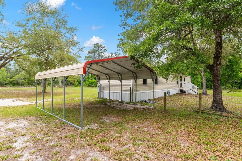 8535 SW 155th Street Dunnellon FL 34432
