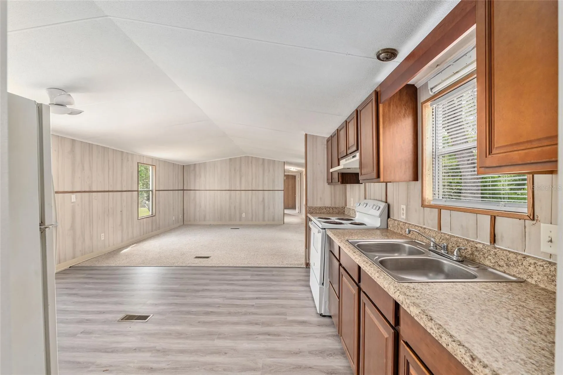 8535 SW 155th Street Dunnellon FL 34432