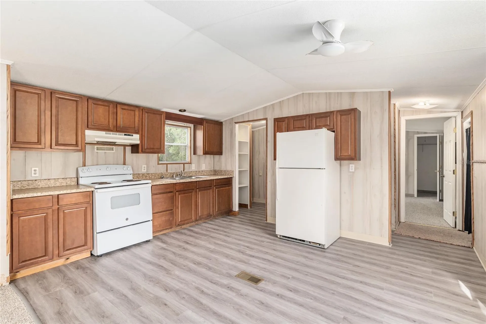 8535 SW 155th Street Dunnellon FL 34432