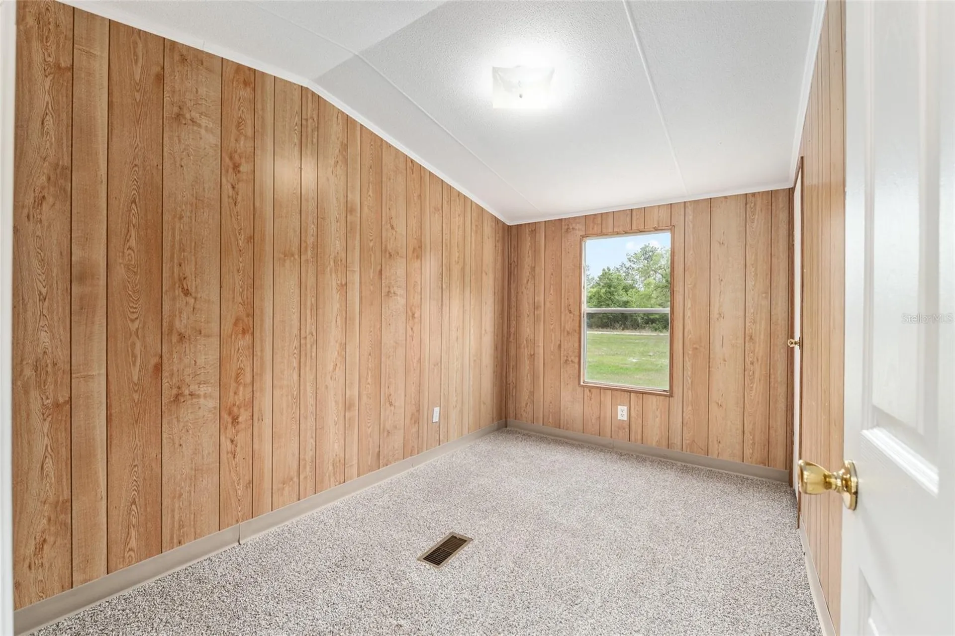 8535 SW 155th Street Dunnellon FL 34432