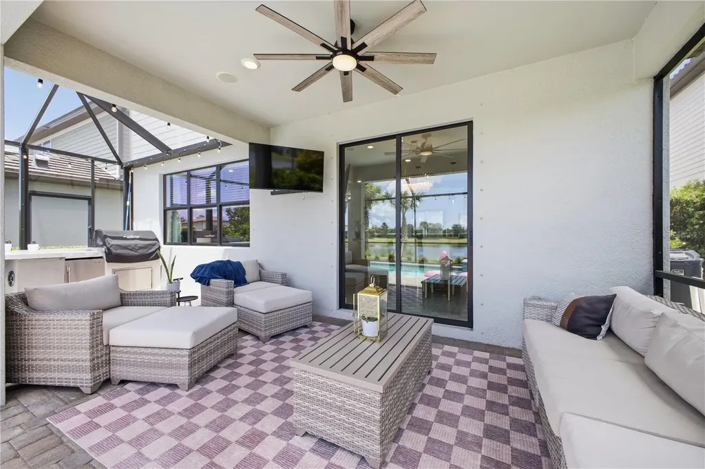 16306 Pine Mist Drive Bradenton FL 34211