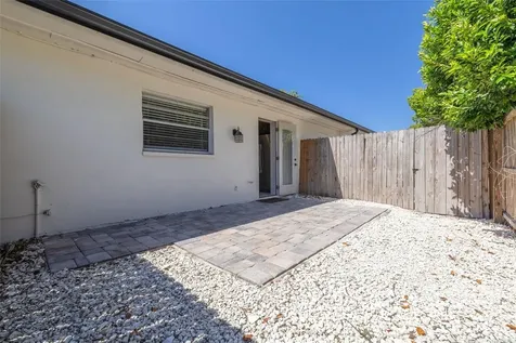 535 32nd Avenue N St Petersburg FL 33704