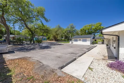 535 32nd Avenue N St Petersburg FL 33704