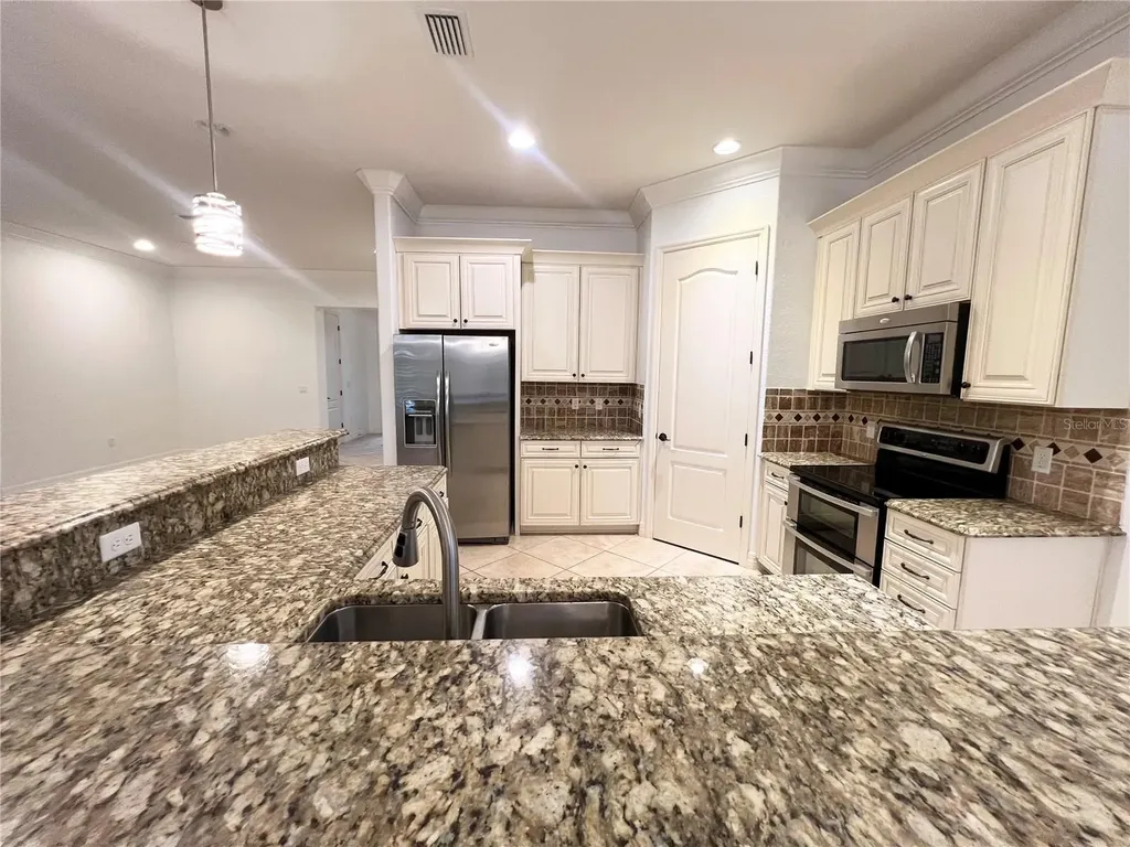 8213 Prestbury Drive Orlando FL 32832