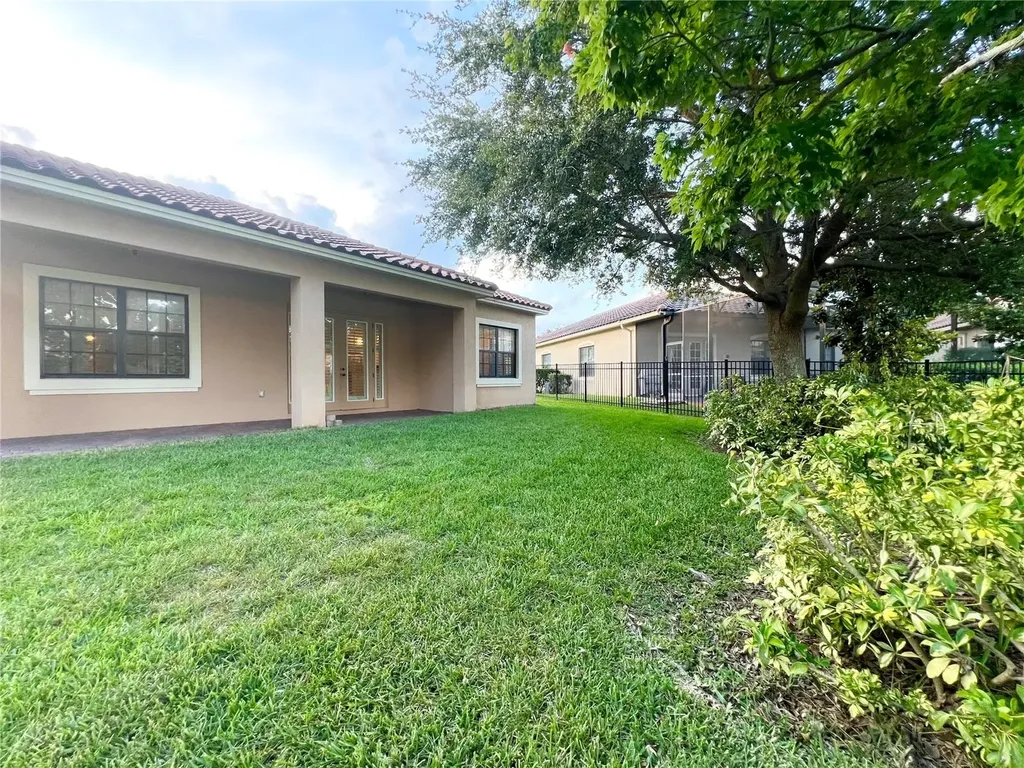 8213 Prestbury Drive Orlando FL 32832