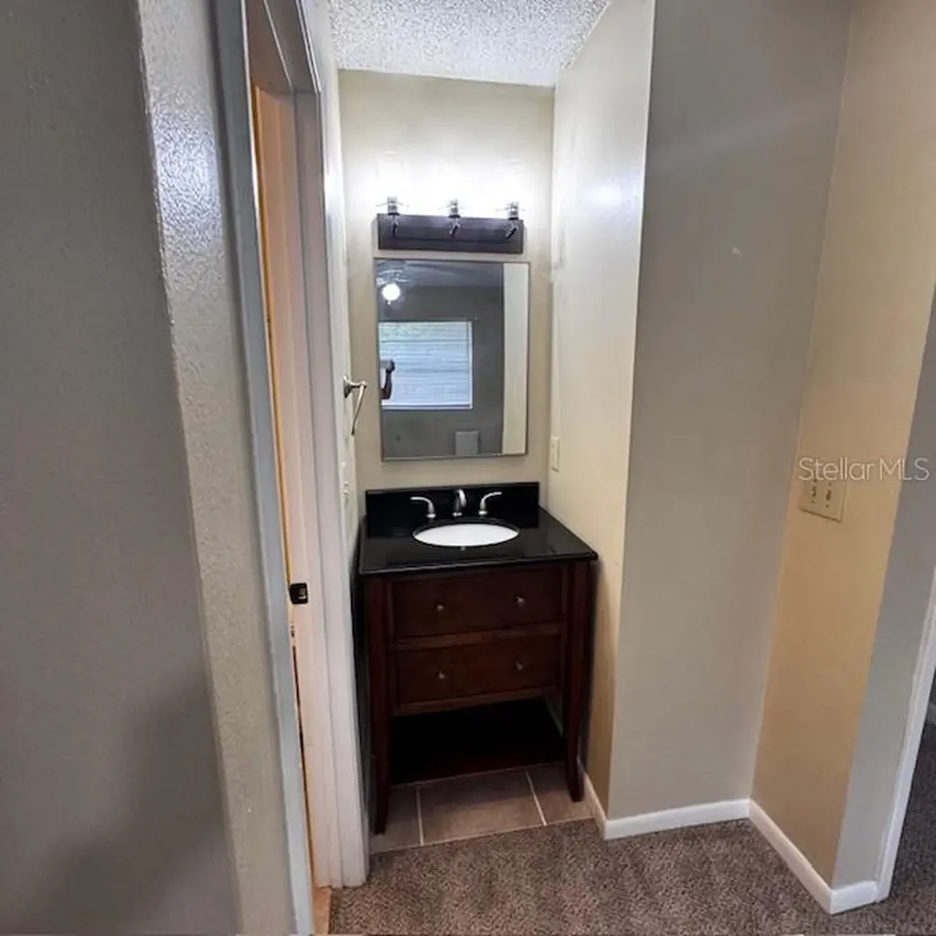 10128 Lake Oak Circle Tampa FL 33624