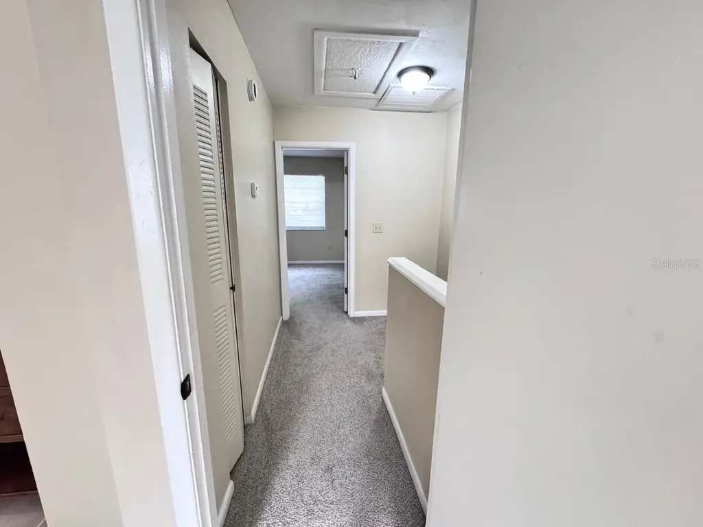 10128 Lake Oak Circle Tampa FL 33624
