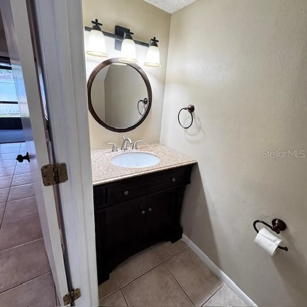 10128 Lake Oak Circle Tampa FL 33624