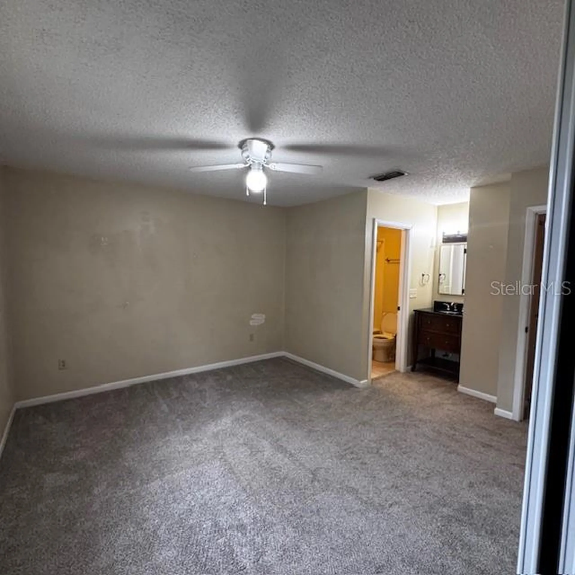 10128 Lake Oak Circle Tampa FL 33624
