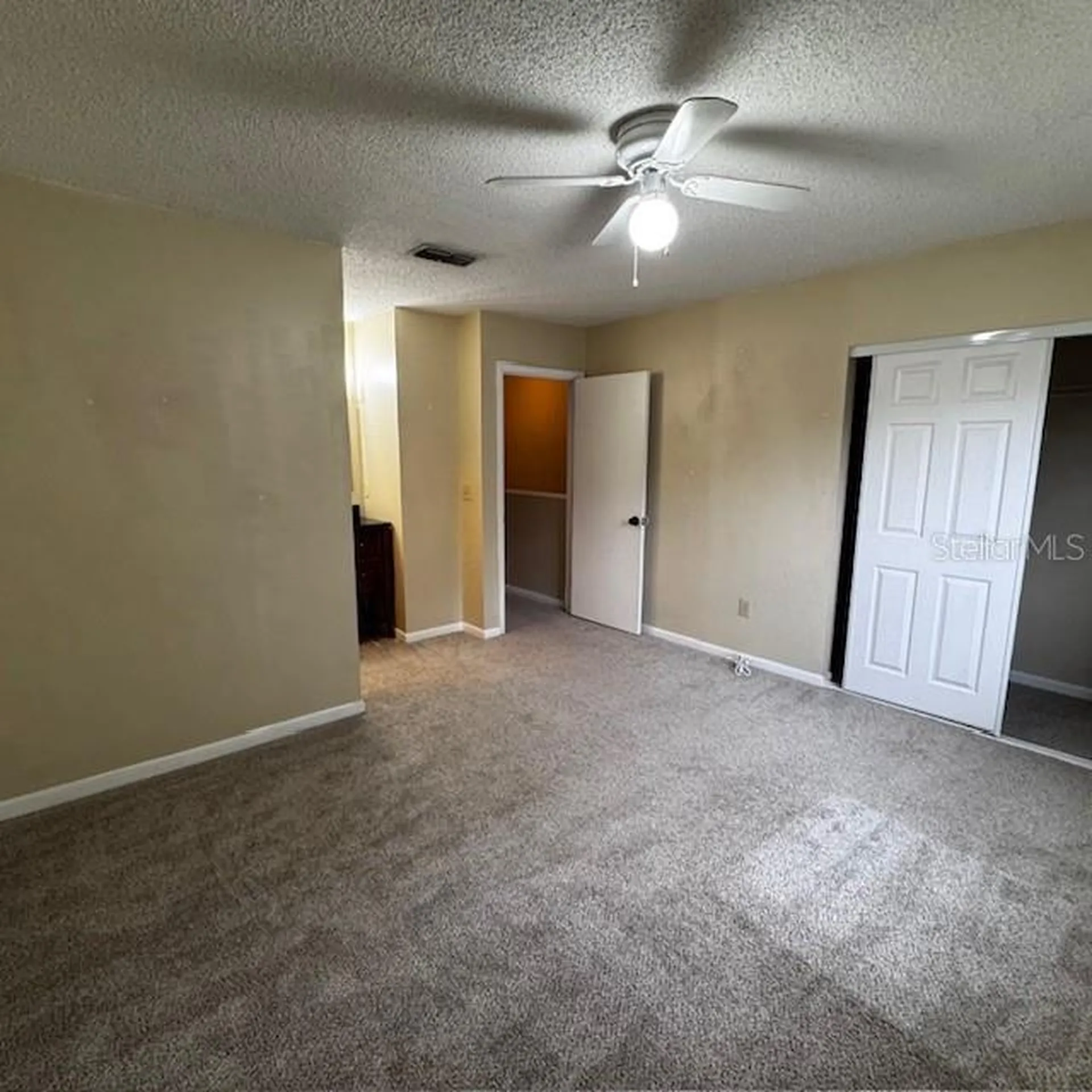 10128 Lake Oak Circle Tampa FL 33624