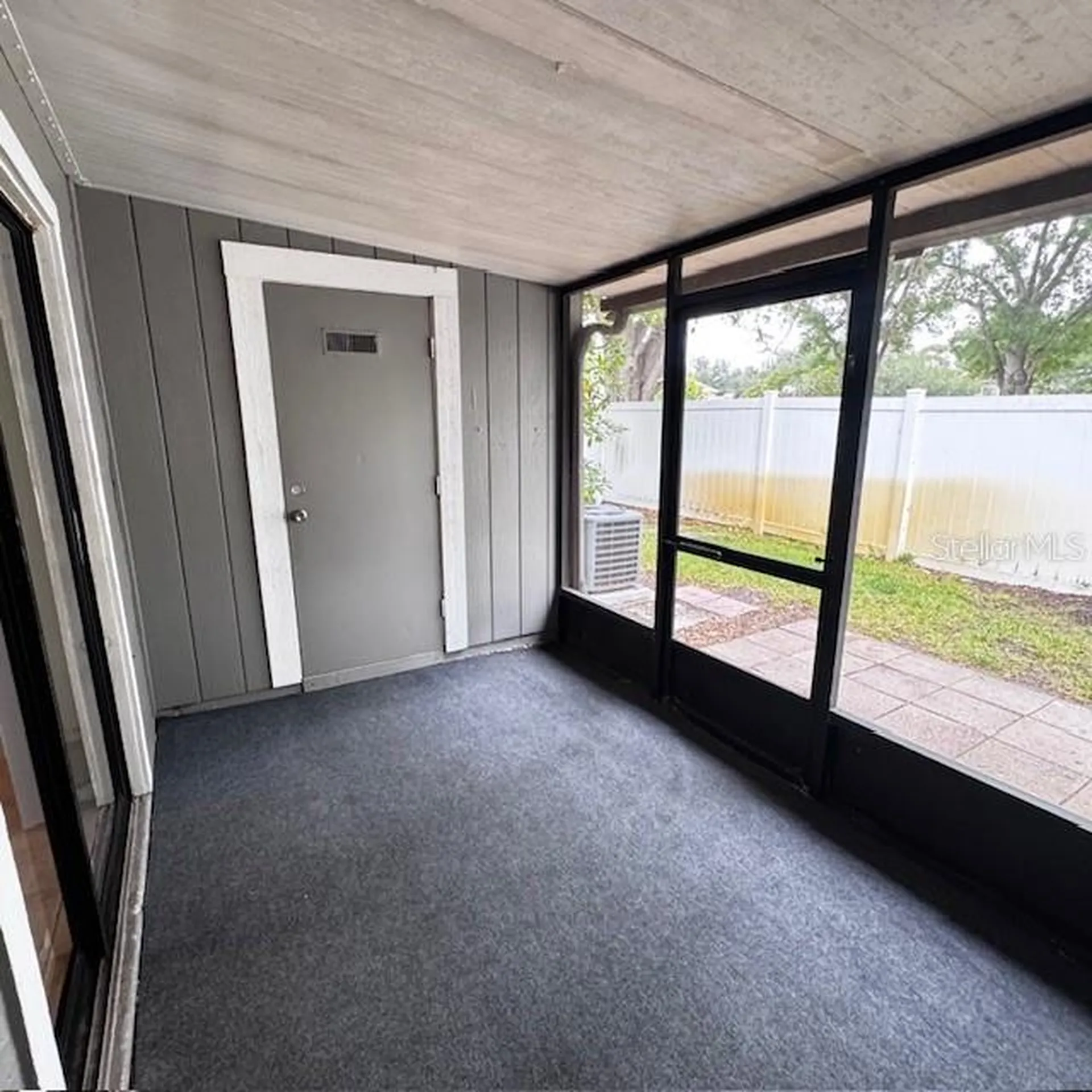 10128 Lake Oak Circle Tampa FL 33624