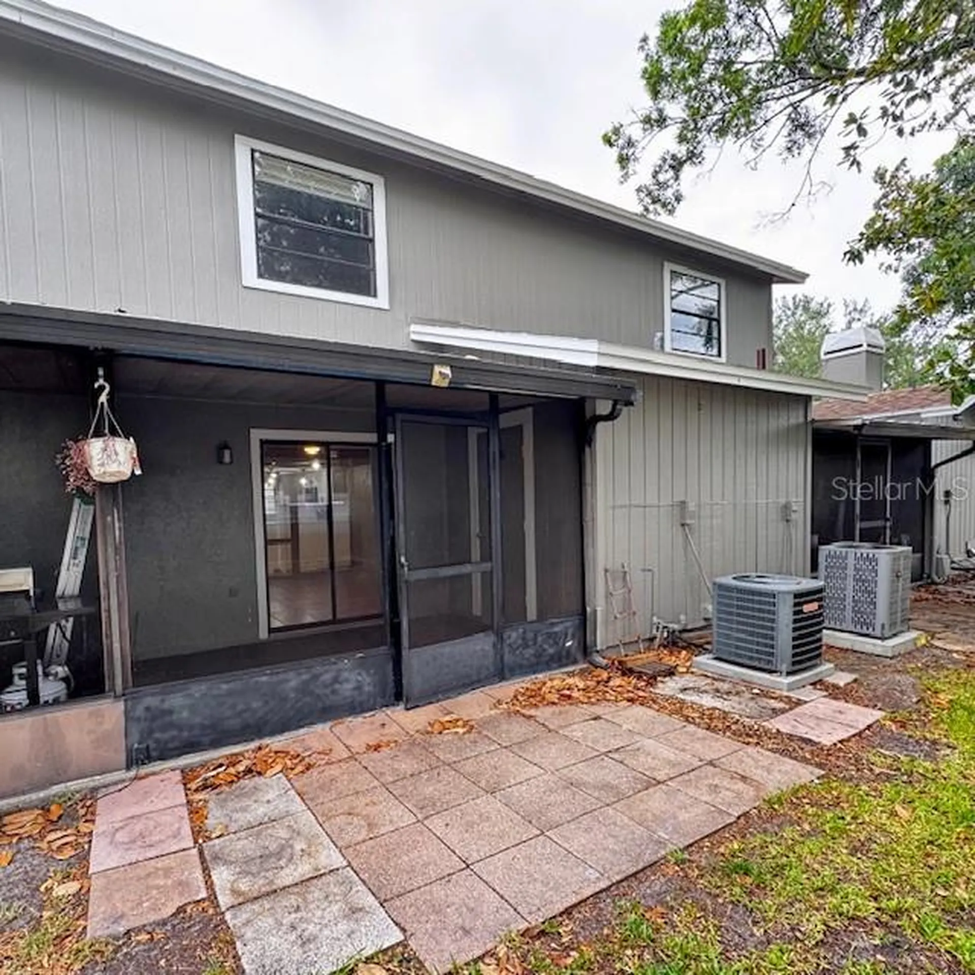 10128 Lake Oak Circle Tampa FL 33624