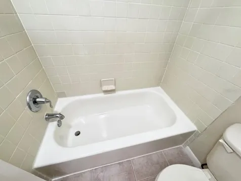 10128 Lake Oak Circle Tampa FL 33624