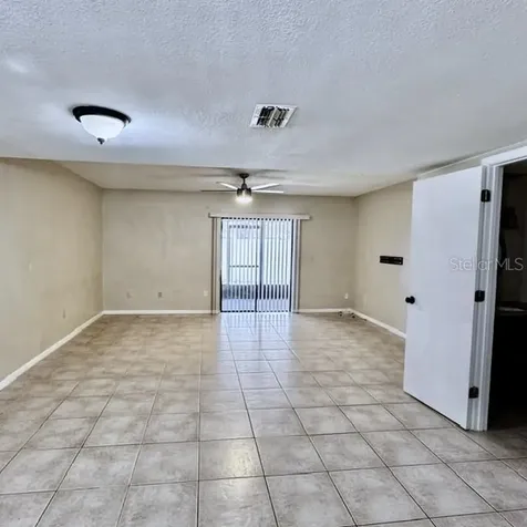 10128 Lake Oak Circle Tampa FL 33624