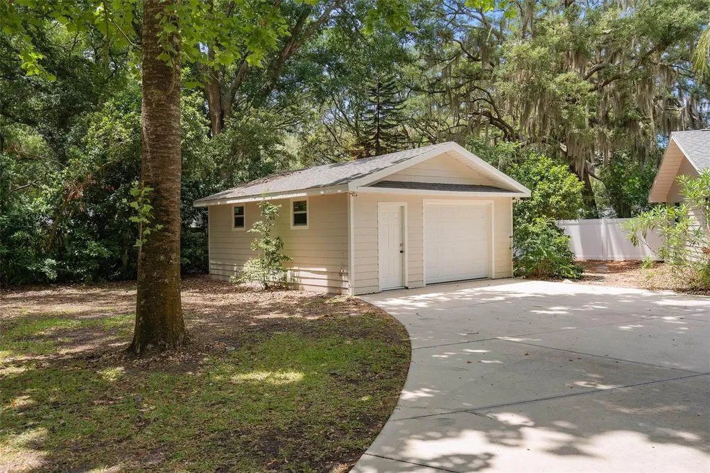 18425 State Road 44 Eustis FL 32736