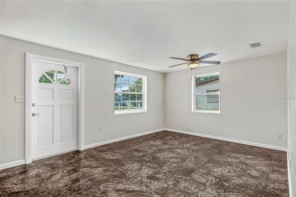 916 Flagler Avenue Edgewater FL 32132