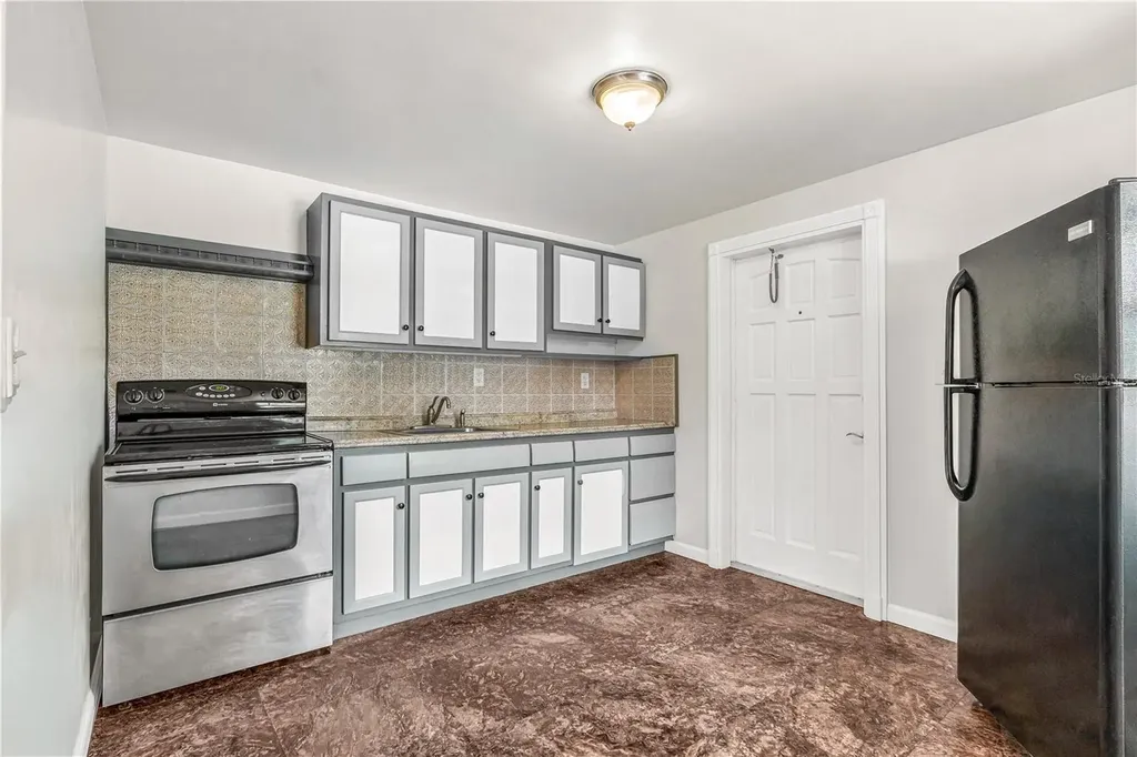 916 Flagler Avenue Edgewater FL 32132