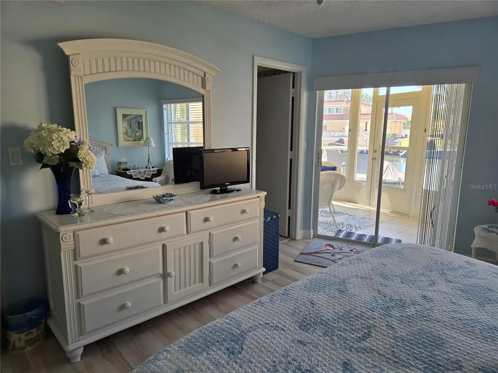 1215 S Portofino Drive Sarasota FL 34242