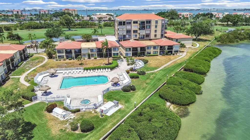 6104 Palma Del Mar Boulevard S St Petersburg FL 33715