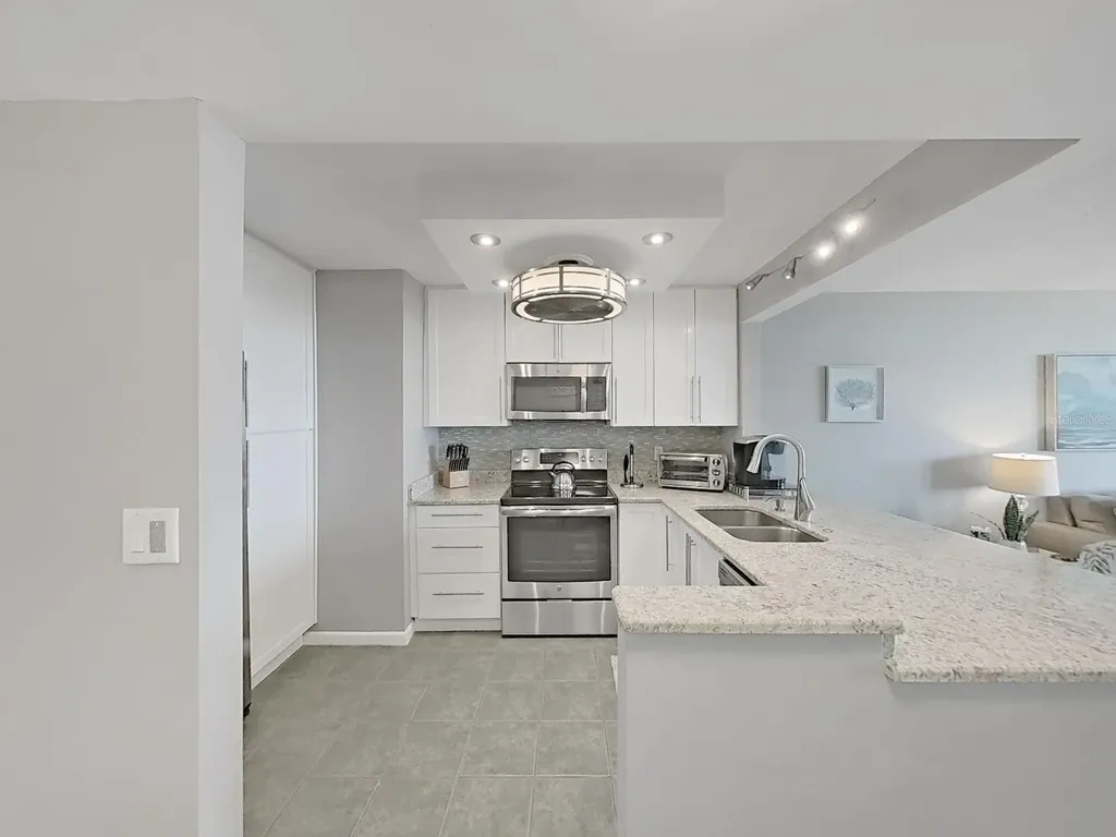 6104 Palma Del Mar Boulevard S St Petersburg FL 33715