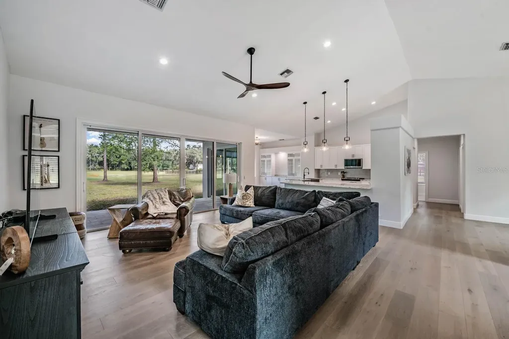 17833 Hyland Lane Dade City FL 33523