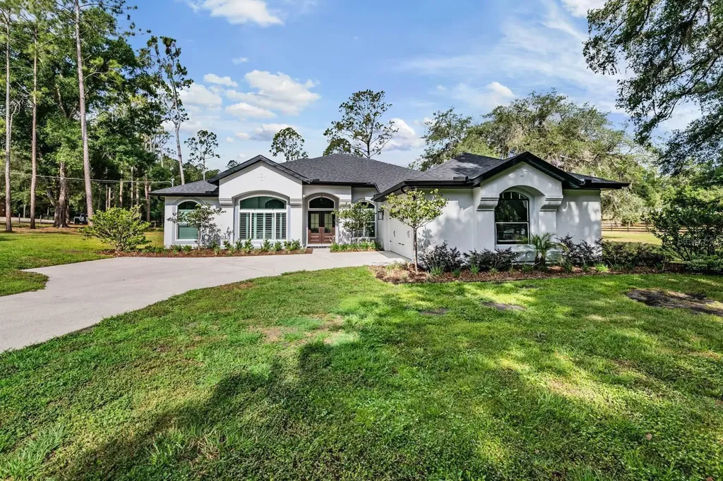 17833 Hyland Lane Dade City FL 33523