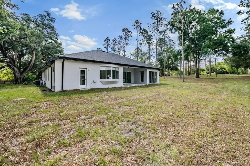 17833 Hyland Lane Dade City FL 33523