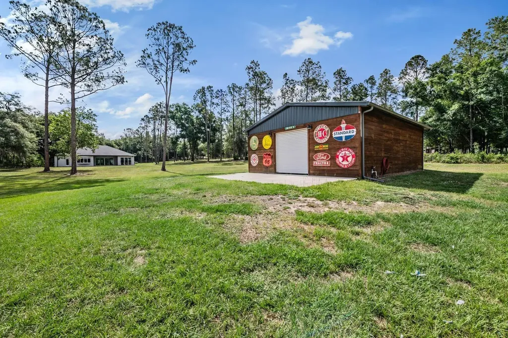 17833 Hyland Lane Dade City FL 33523