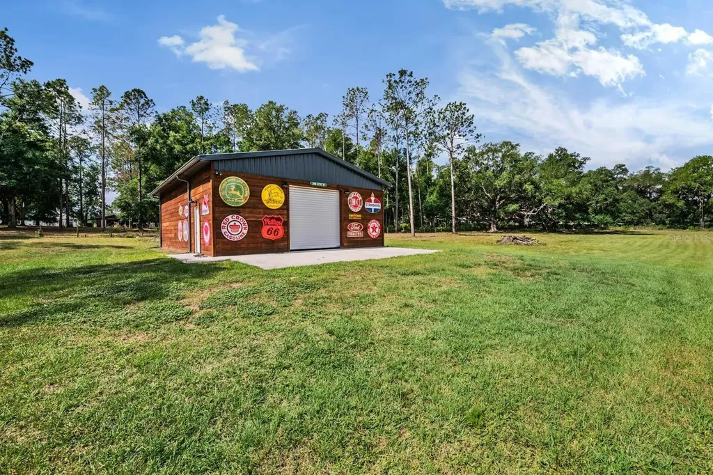 17833 Hyland Lane Dade City FL 33523