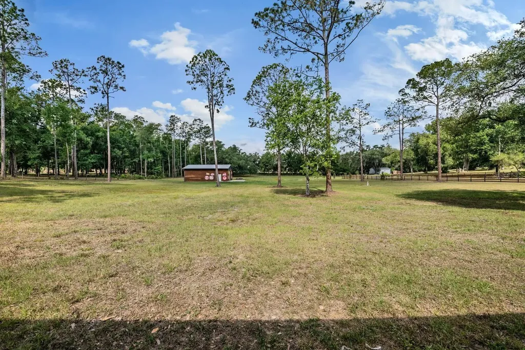 17833 Hyland Lane Dade City FL 33523