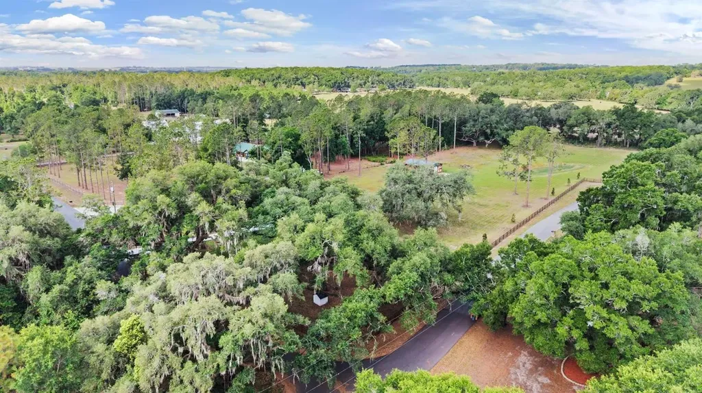 17833 Hyland Lane Dade City FL 33523