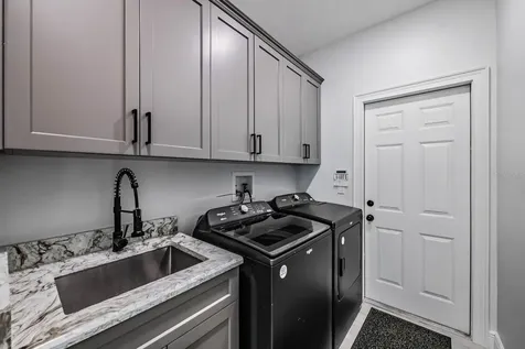 17833 Hyland Lane Dade City FL 33523