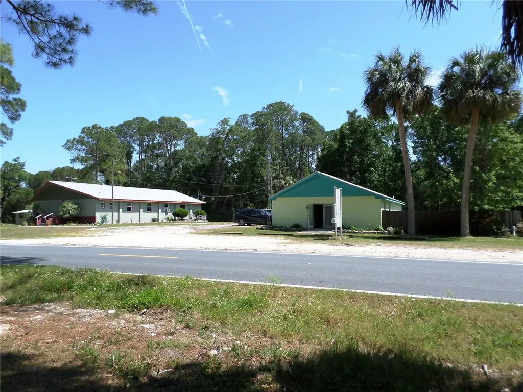 6005 Highway 40 W Yankeetown FL 34498