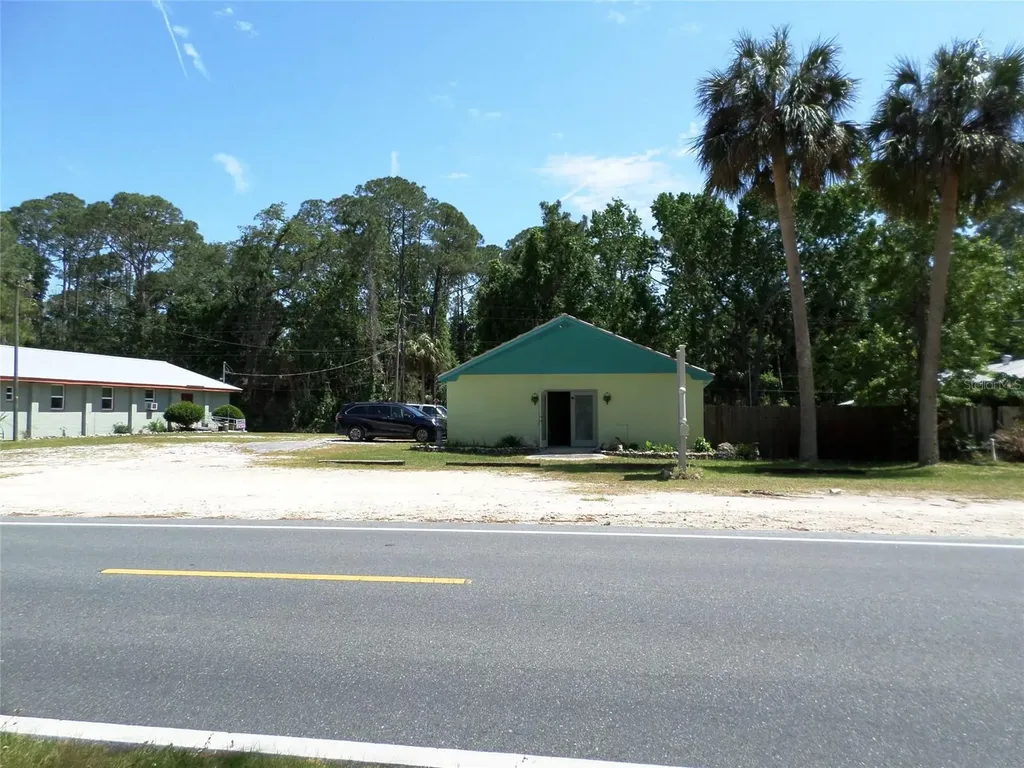 6005 Highway 40 W Yankeetown FL 34498