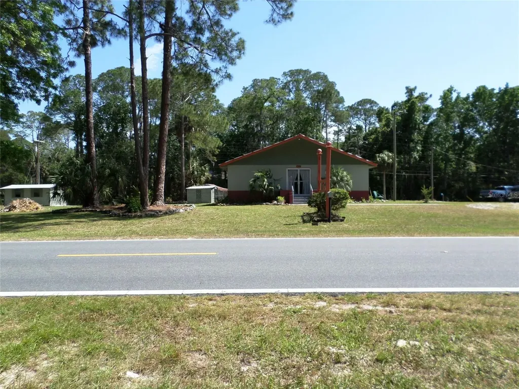 6005 Highway 40 W Yankeetown FL 34498