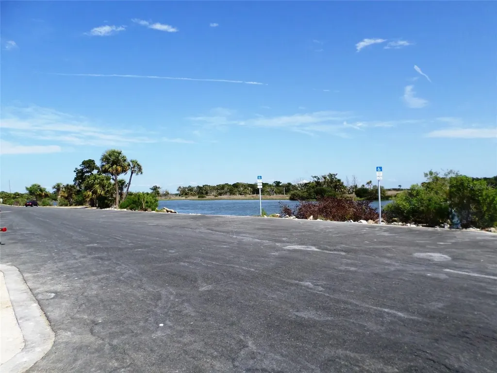 6005 Highway 40 W Yankeetown FL 34498