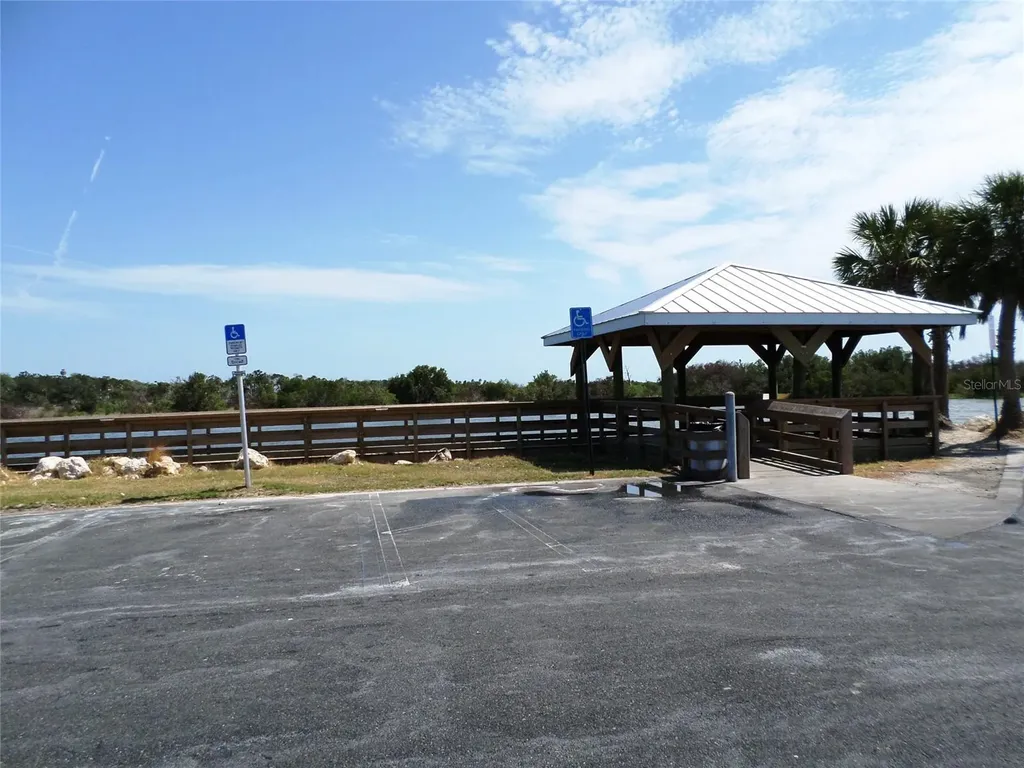6005 Highway 40 W Yankeetown FL 34498