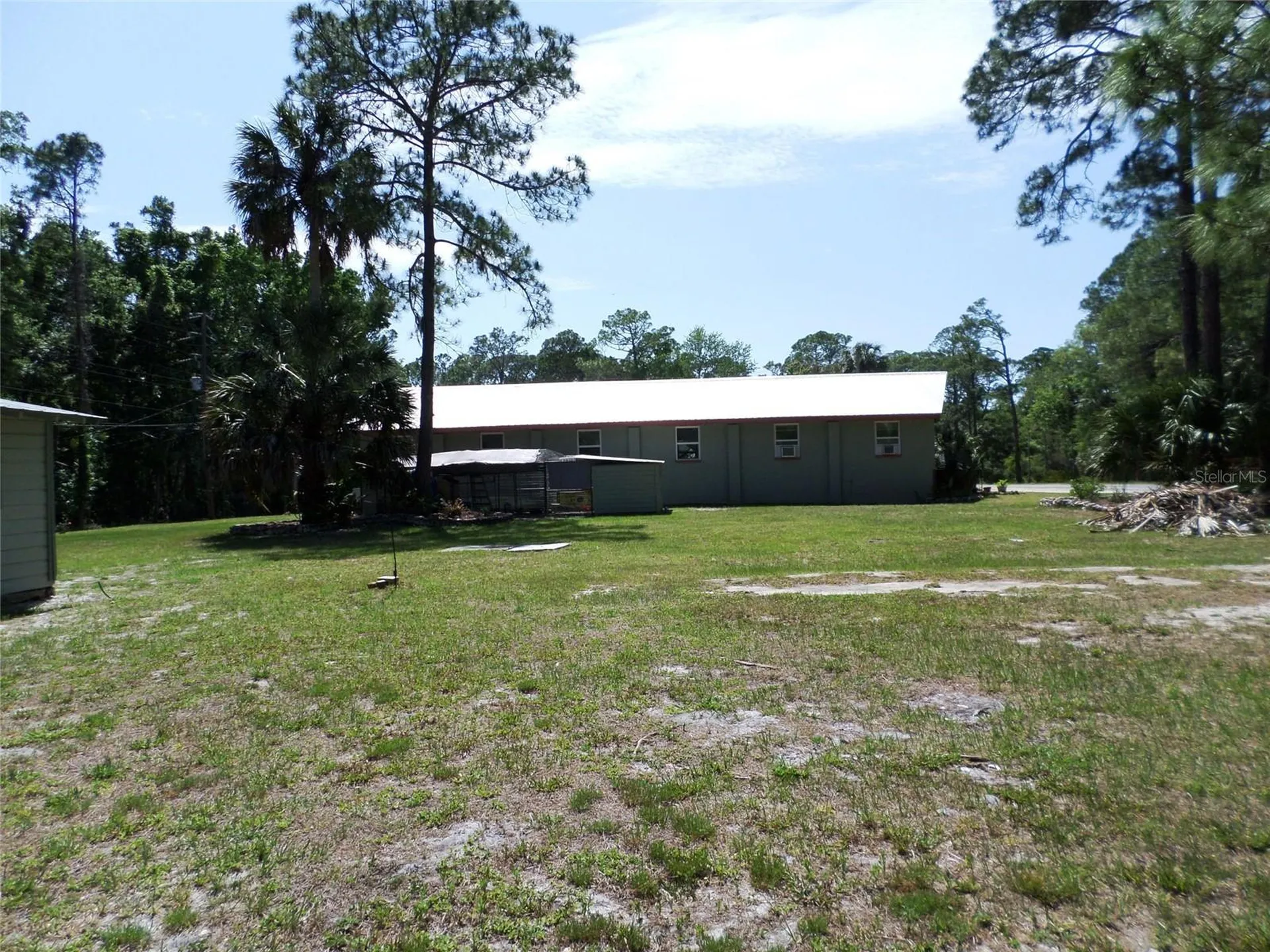 6005 Highway 40 W Yankeetown FL 34498