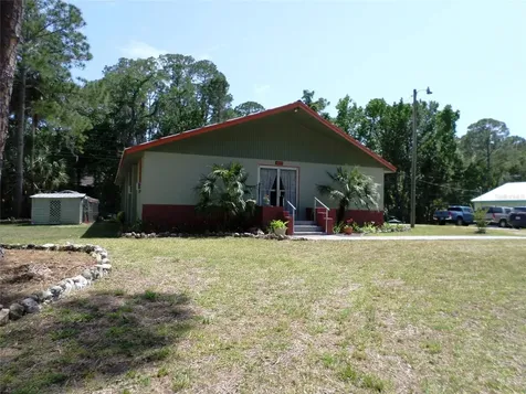 6005 Highway 40 W Yankeetown FL 34498