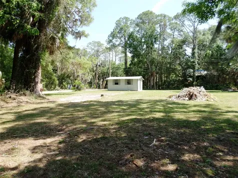 6005 Highway 40 W Yankeetown FL 34498