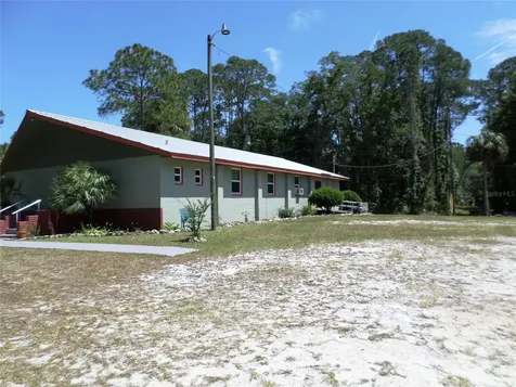 6005 Highway 40 W Yankeetown FL 34498