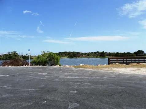 6005 Highway 40 W Yankeetown FL 34498