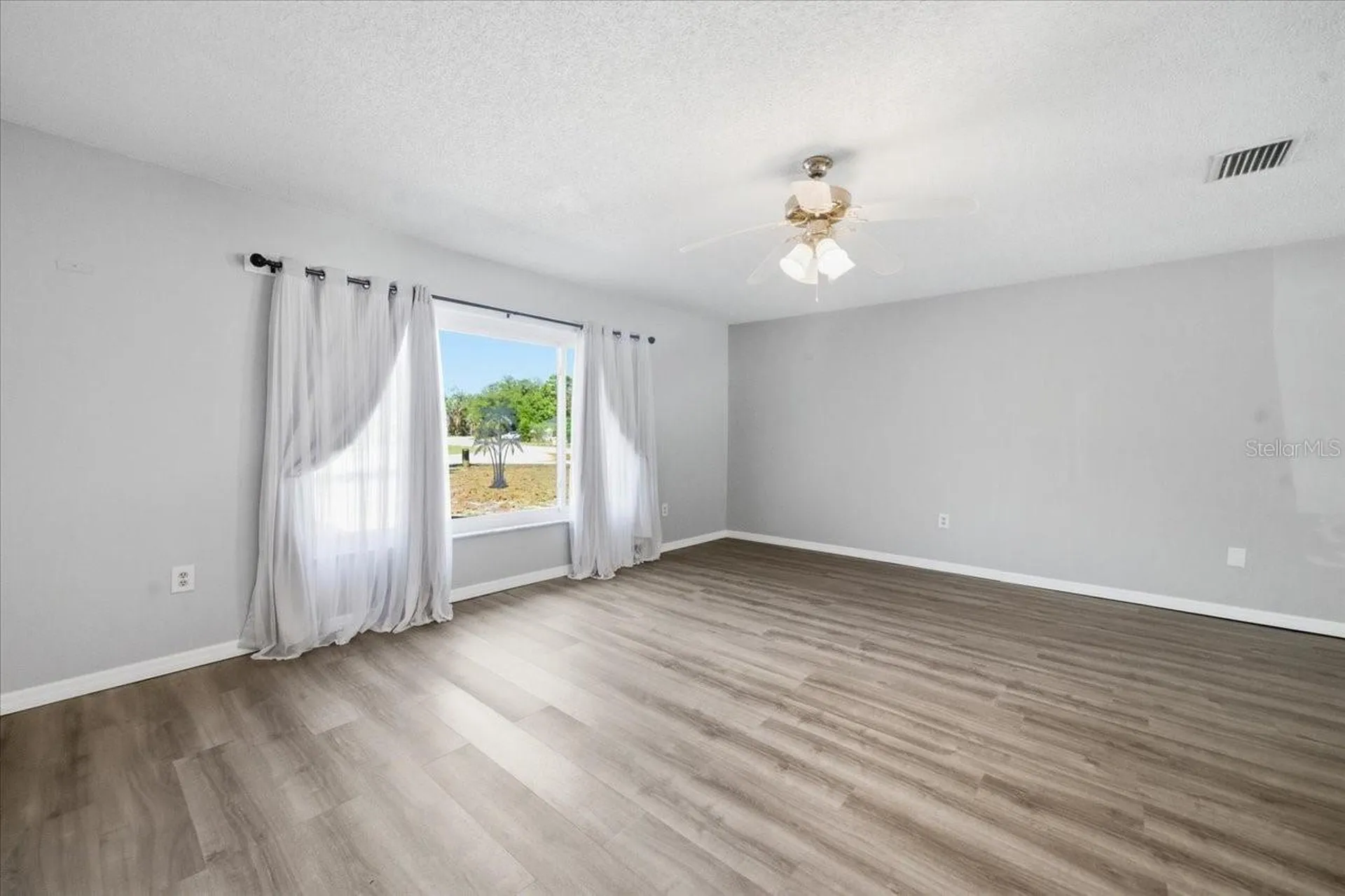 8370 Windridge Way Weeki Wachee FL 34613