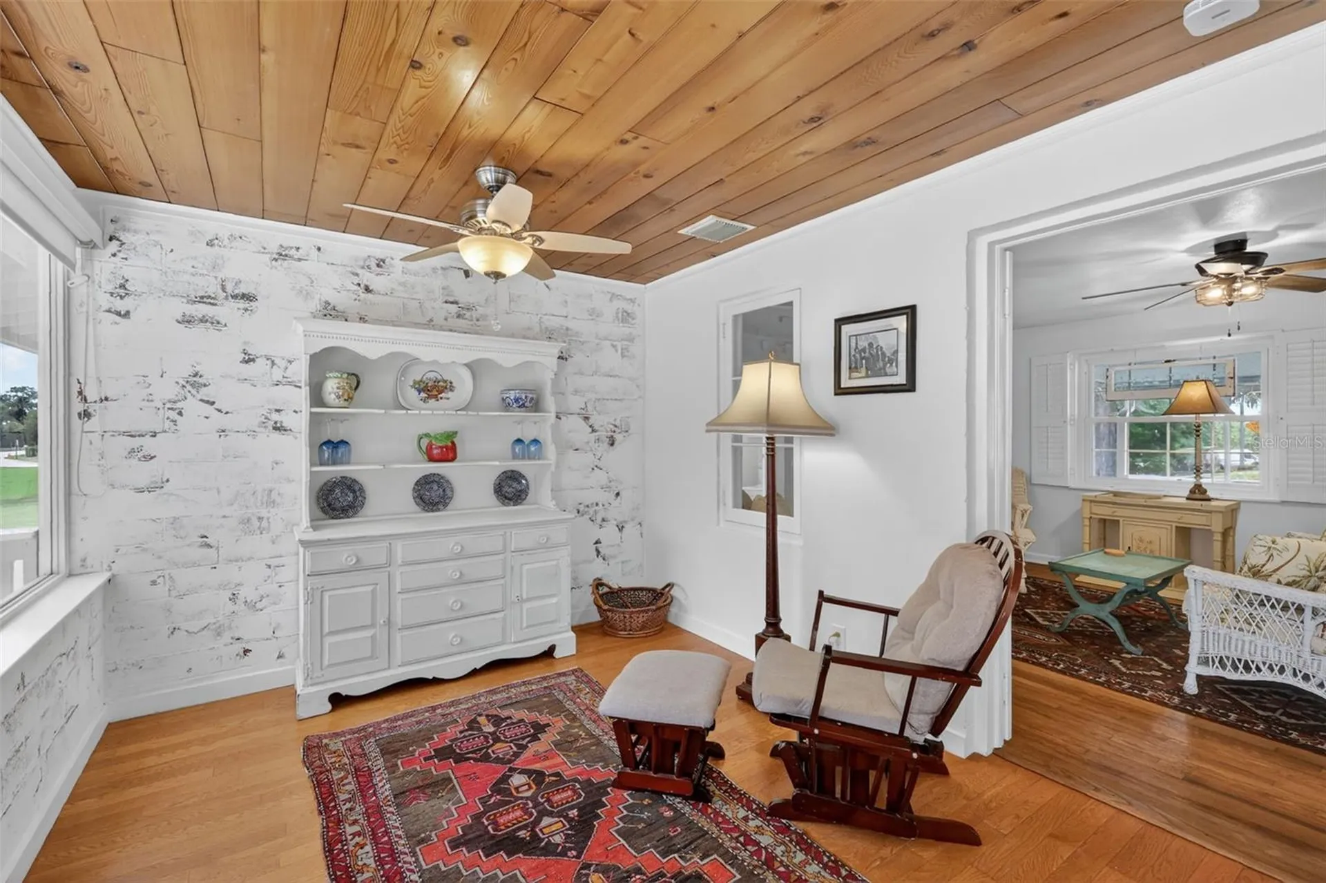 422 W 11th Avenue Mount Dora FL 32757