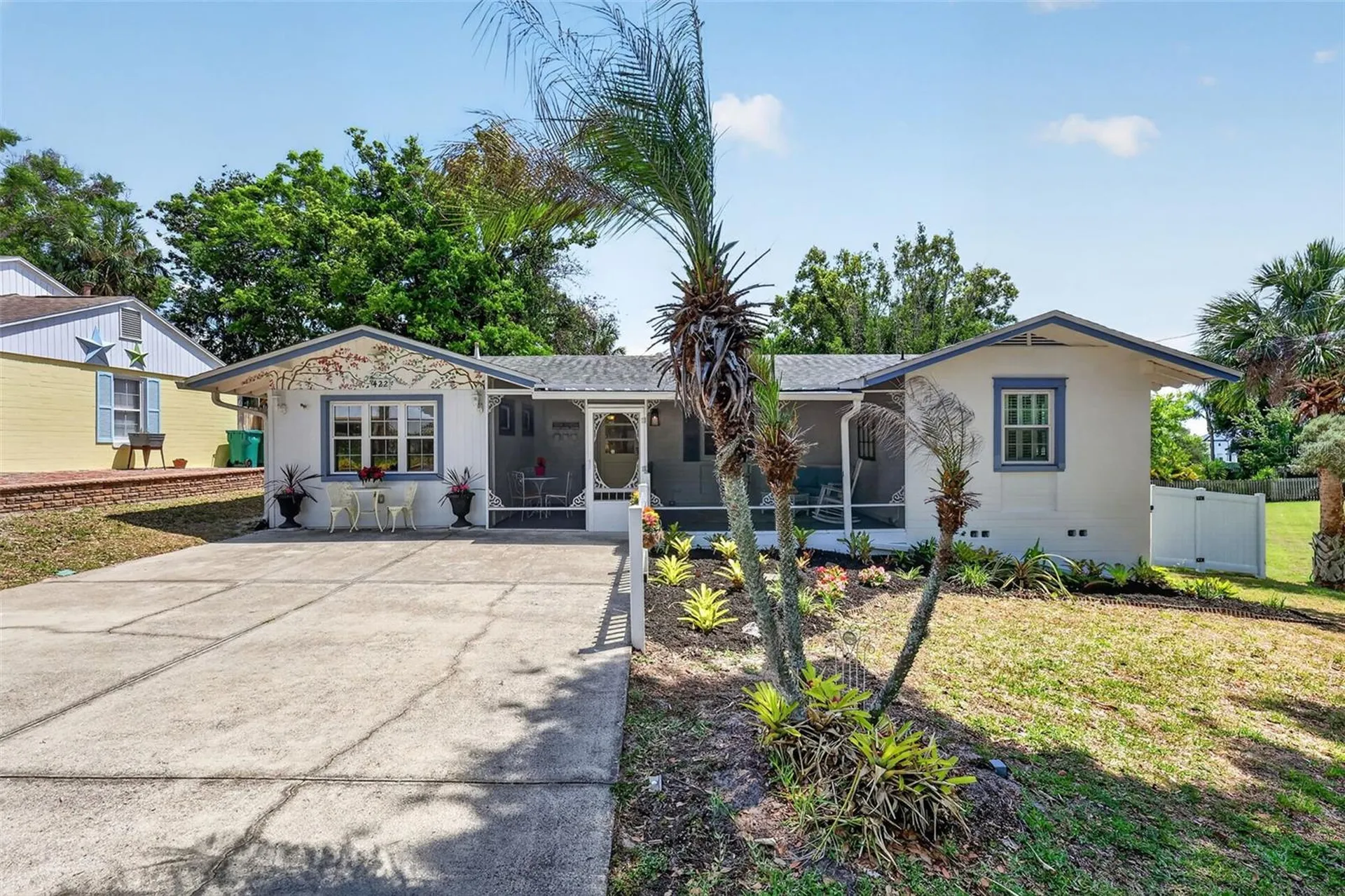422 W 11th Avenue Mount Dora FL 32757