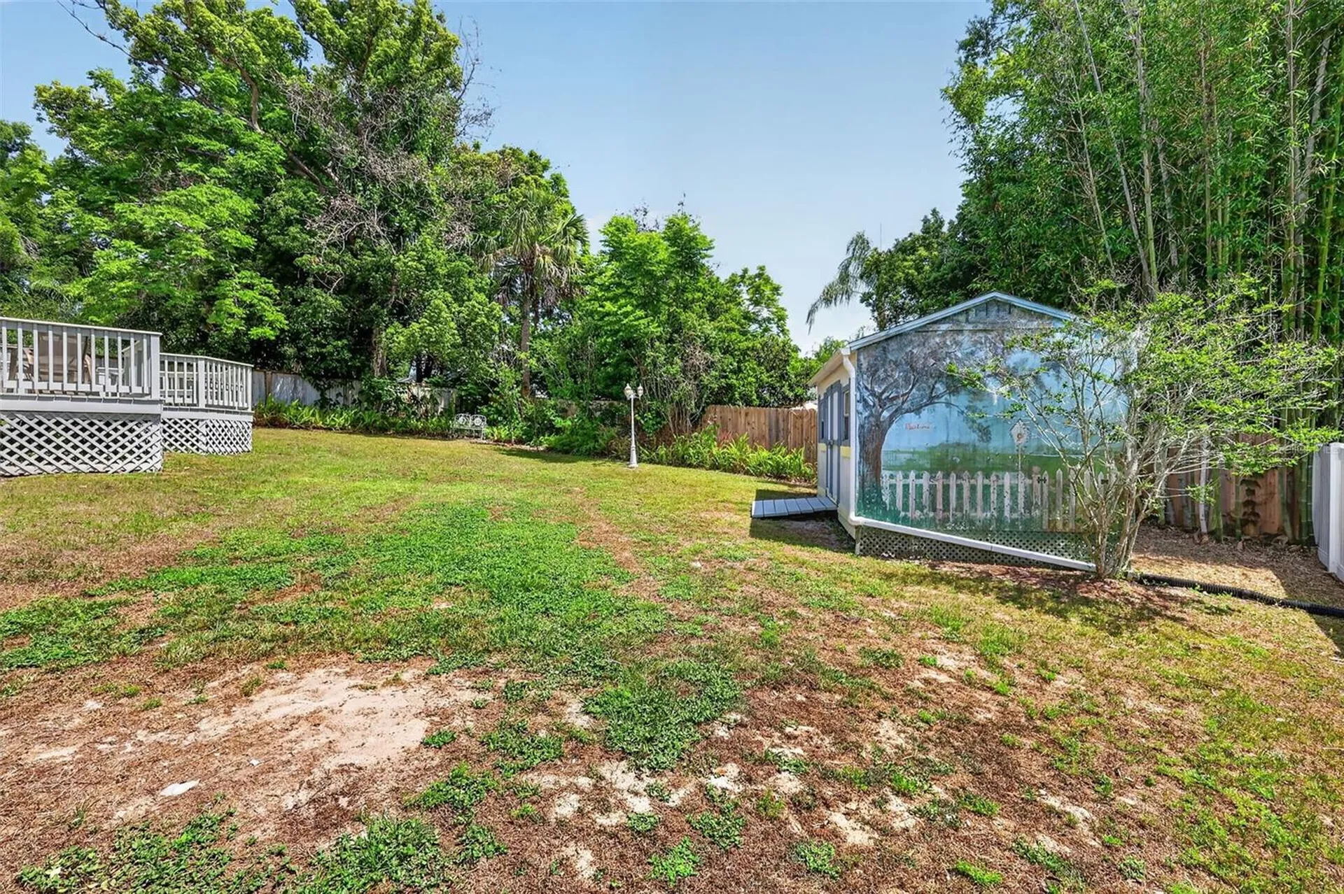 422 W 11th Avenue Mount Dora FL 32757