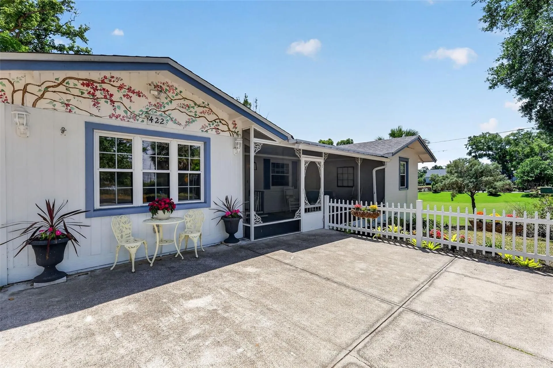 422 W 11th Avenue Mount Dora FL 32757